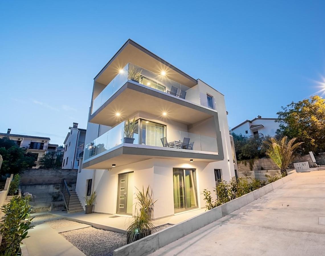 Villa Apartments Lela Rabac Exterior foto