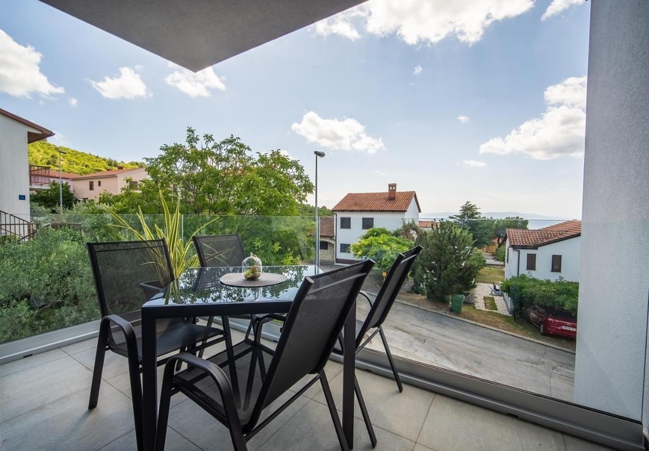 Villa Apartments Lela Rabac Exterior foto