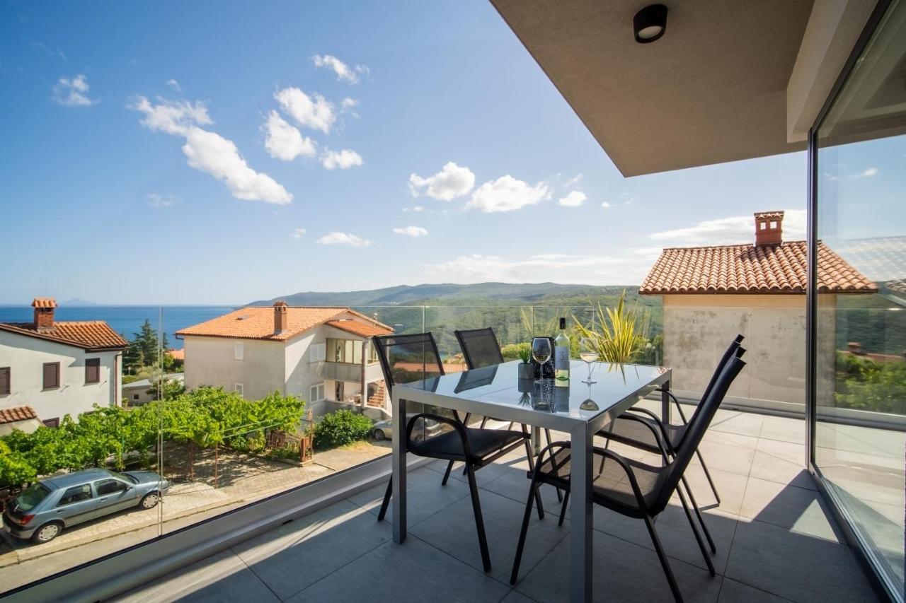 Villa Apartments Lela Rabac Exterior foto